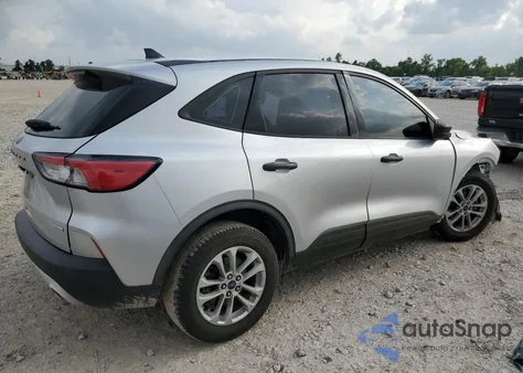 2020 Ford Escape S z USA, uszkodzony, nr VIN 1FMCU0F65LUA31864
